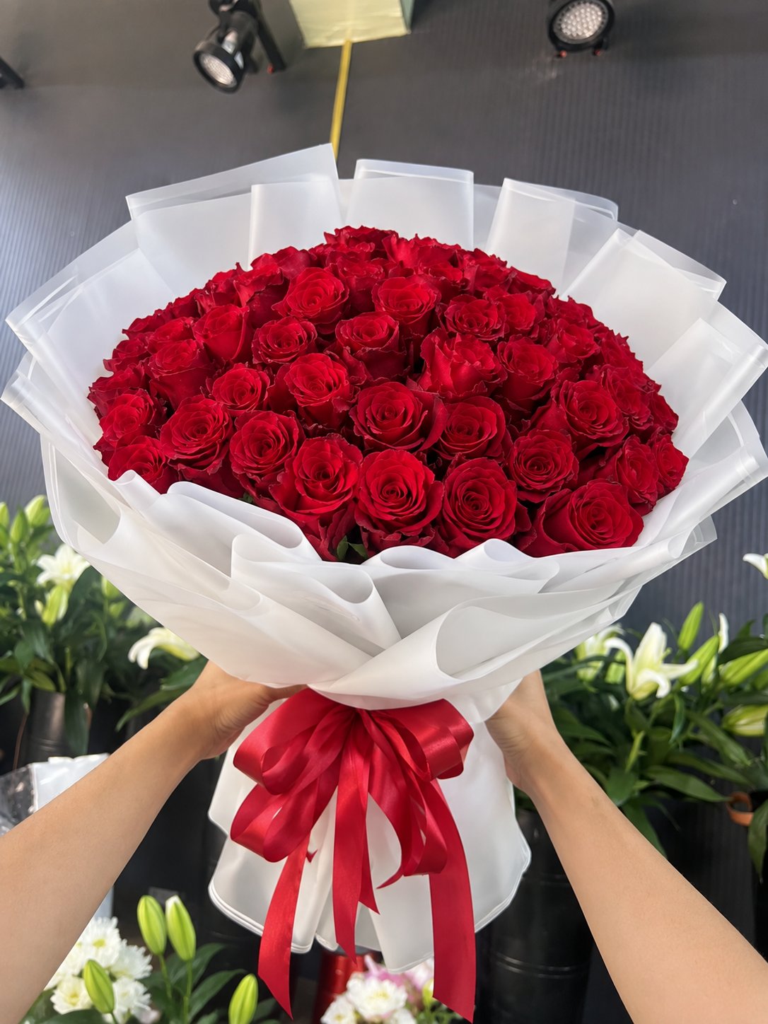 50 Roses, One Love